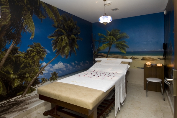 Aprilis Hotel